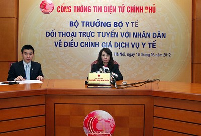 Ministros vietnamitas dialogan directamente con el pueblo - ảnh 1